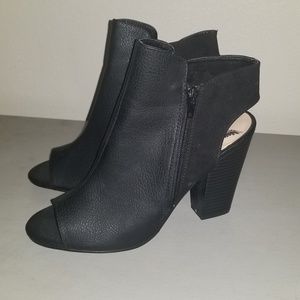 Penny Loves Kenny Sandals